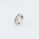 Anillo de plata 925 con detalles en oro y circonias.