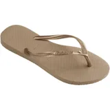 Ojotas Havaianas Slim Crystal Swarovski II, color blanco, con tiras finas y aplique de cristal Swarovski.