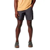Short color beige con bolsillos laterales tipo cargo con cierre de velcro, bolsillos traseros con cierre de velcro y bolsillo de seguridad con cremallera.