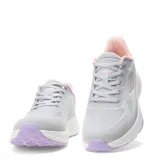 Championes deportivos Umbro Storm para mujer, color negro con detalles en rosa y logo de la marca en el lateral.