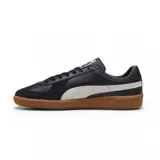 Championes Puma Army Trainer, color negro con detalles en blanco y suela color caramelo.