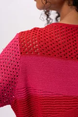 Vestido tejido con diferentes puntos, mangas oxford y forro interior desmontable.