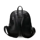 Mochila negra de cuero sintético con cierre plateado y logo de la marca en relieve en la parte superior.