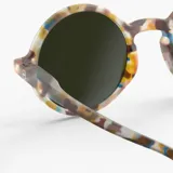 Lentes de sol Izipizi Sun G con montura redonda multicolor con estampado carey y lentes espejados color celeste.