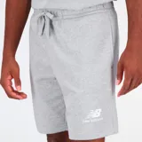 Pantalón corto de French Terry color gris con logo apilado, diseñado para comodidad.