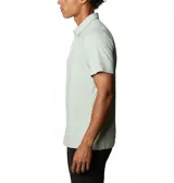 Polo de hombre Columbia Tech Trail, color blanco, de manga corta, con logo bordado en el pecho. Confeccionada en tejido hidroabsorbente Omni-Wick™ con elastano.