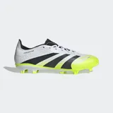 Championes de fútbol Adidas Predator League FG, color blanco con tres franjas negras y detalles en amarillo neón. El exterior presenta un patrón texturizado tipo piel de serpiente en blanco y negro, con la puntera en amarillo neón.