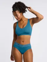 Panty brief color azul petróleo, de lycra con detalle de encaje en la cintura.