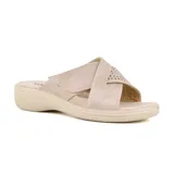 Sandalias negras con tiras cruzadas y perforadas, con plataforma baja.