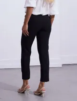 Pantalón de vestir azul marino, marca Zac & Rachel, de corte recto, largo al tobillo.