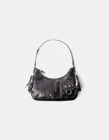 Bolso de mano negro, con múltiples compartimentos y cierre con cremallera.