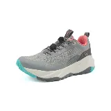 Zapatillas deportivas grises para mujer, con detalles en rosa y celeste.