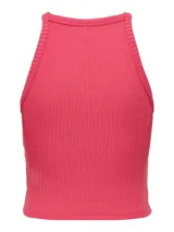 Top ajustado color fucsia, de tejido acanalado, con cuello redondo y sisas americanas.