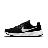 Championes de running Nike Revolution 6 Next Nature, color negro con detalles en blanco.