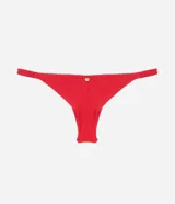 Bombacha de bikini colaless color rojo, confeccionada en microfibra acanalada con efecto levanta pompis.