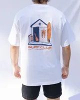 Remera blanca de algodón con estampado azul y rojo con el texto "DENALI SURF CLUB EST.2017 GOOD TIMES CO. HYOGO/HYOGO".