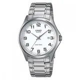 Reloj Casio clásico de acero plateado con esfera blanca, agujas negras y calendario.