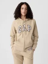 Canguro celeste con cierre y logo de Gap estampado en el frente.