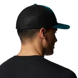 Gorra de béisbol Columbia color beige con paneles traseros de malla azul marino y logo de la marca bordado en el frente.