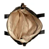 Mochila Guess Eco Gemma Tote color negro, confeccionada con forro de nailon reciclado y ribete de PU. Cuenta con herrajes dorados brillantes, correas dobles ajustables para los hombros, una correa con asa superior, detalles del logotipo GUESS, cierres de cremallera y compartimentos internos.