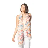 Pañuelo pashmina rectangular de tejido ligero color blanco con estampado de figuras geométricas en tonos naranja, azul y gris.