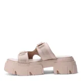 Sandalias de plataforma color beige con tiras de ajuste con velcro.