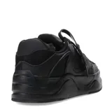 Championes urbanos blancos con detalles en color crema.