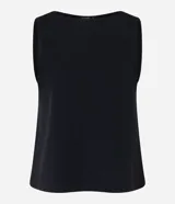 Blusa negra sin mangas confeccionada en crepé con cuello redondo y abotonado delantero.