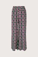 Pantalón largo de corte palazzo, con cintura elástica y estampado de cadenas entrelazadas en tonos verde oscuro, blanco y fucsia.