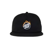 Gorro negro de gabardina con visera curva y logo de Santa Cruz bordado en el frente.