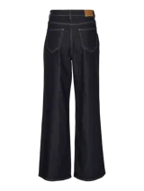 Pantalón de jean azul oscuro de corte amplio con bolsillos delanteros y traseros.