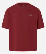Remera boxy color borgoña con estampa lettering "Another level" en el frente y la espalda.