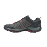 Championes de trekking Merrell Crosslander 3, color gris con detalles en negro y rojo.