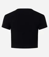 Remera ajustada tipo baby tee, color gris melange, con cuello redondo y mangas cortas.