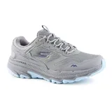 Championes deportivos Skechers Go Run Trail Altitude 2.0 para mujer, color gris con detalles en azul. Capellada de cuero y malla repelente al agua, plantilla Air-Cooled Goga Mat, entresuela Ultra Light y suela de goma con tracción multidireccional.