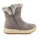 Bota de caña media color gris, con interior de piel sintética y cierre lateral con cremallera.