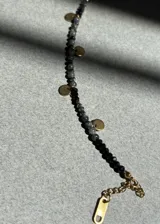 Pulsera de acero inoxidable con baño de oro PVD 18k y labradorita.