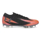 Botas de fútbol para hombre, diseñadas para velocidad y agilidad en el campo.