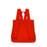 Mochila negra de cuero sintético con cierre superior y bolsillo frontal con logo de la marca. Tiene asa de mano y correas ajustables para los hombros.