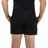 Short deportivo negro con cintura elástica y logo de la marca en la pierna.