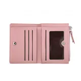 Monedero rectangular con cierre, confeccionado en tela tejida multicolor con base de simil cuero rosa.