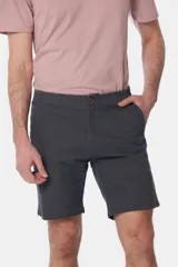 Bermuda gris con cintura elastizada.