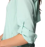 Camisa de manga larga color verde agua, con tecnología Omni-Wick y Omni-Shade UPF 40.