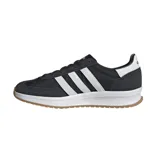 Zapatilla de deporte color negro con detalles en blanco, de diseño ligero y mediasuela con amortiguación Cloudfoam.