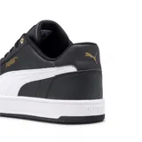 Zapatillas blancas de deporte con diseño clásico y logo de Puma en el lateral.
