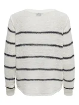 Sweater de punto color blanco con rayas horizontales en azul marino.