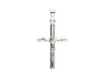 Dije de plata 925 con diseño de cruz con la figura de Cristo.