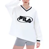 Buzo oversize Fila color crema, con cuello en V y logo estampado en el frente. Tiene ribetes negros en cuello y puños.