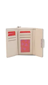 Billetera mediana marca Lincoln's confeccionada en cuero sintético con diseño bicolor. Presenta una tapa en tono dorado metalizado con cierre de presilla y cuerpo negro con compartimento de cremallera. Cuenta con múltiples divisiones internas para tarjetas, billetes y monedas, además de una práctica correa de mano.