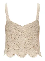 Top color crema de crochet con escote en V y tirantes anchos.
